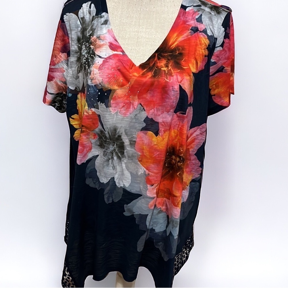 Time and True embellished t shirt. Sz 16-18